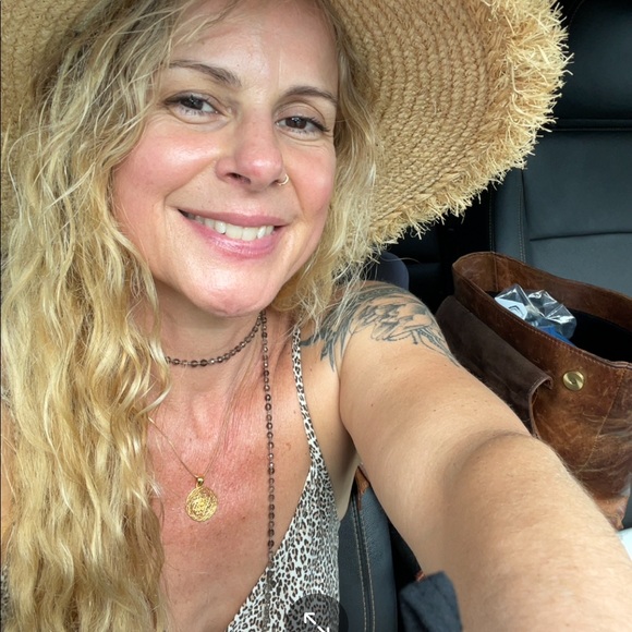 Meet your Posher, Michelle - Picture 1 of 1